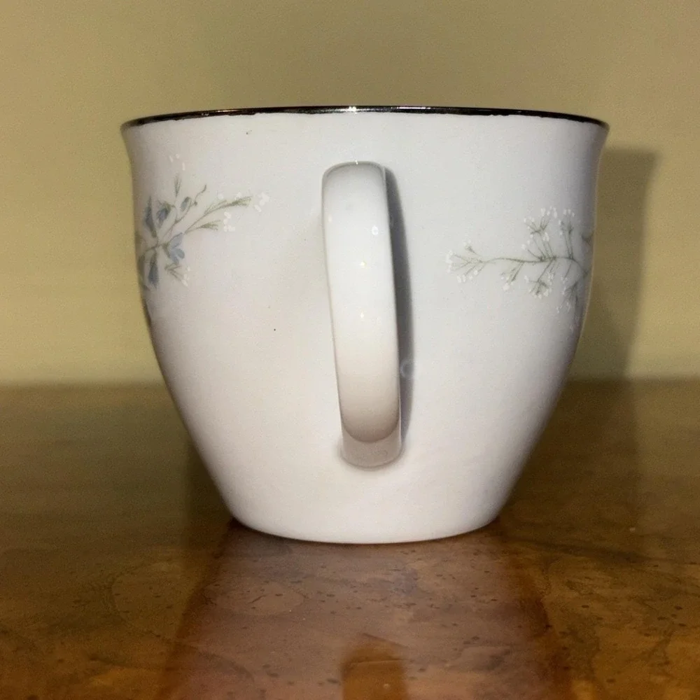 Home Beautiful Berkshire MD304 Floral Tea Cup Fine China Vintage